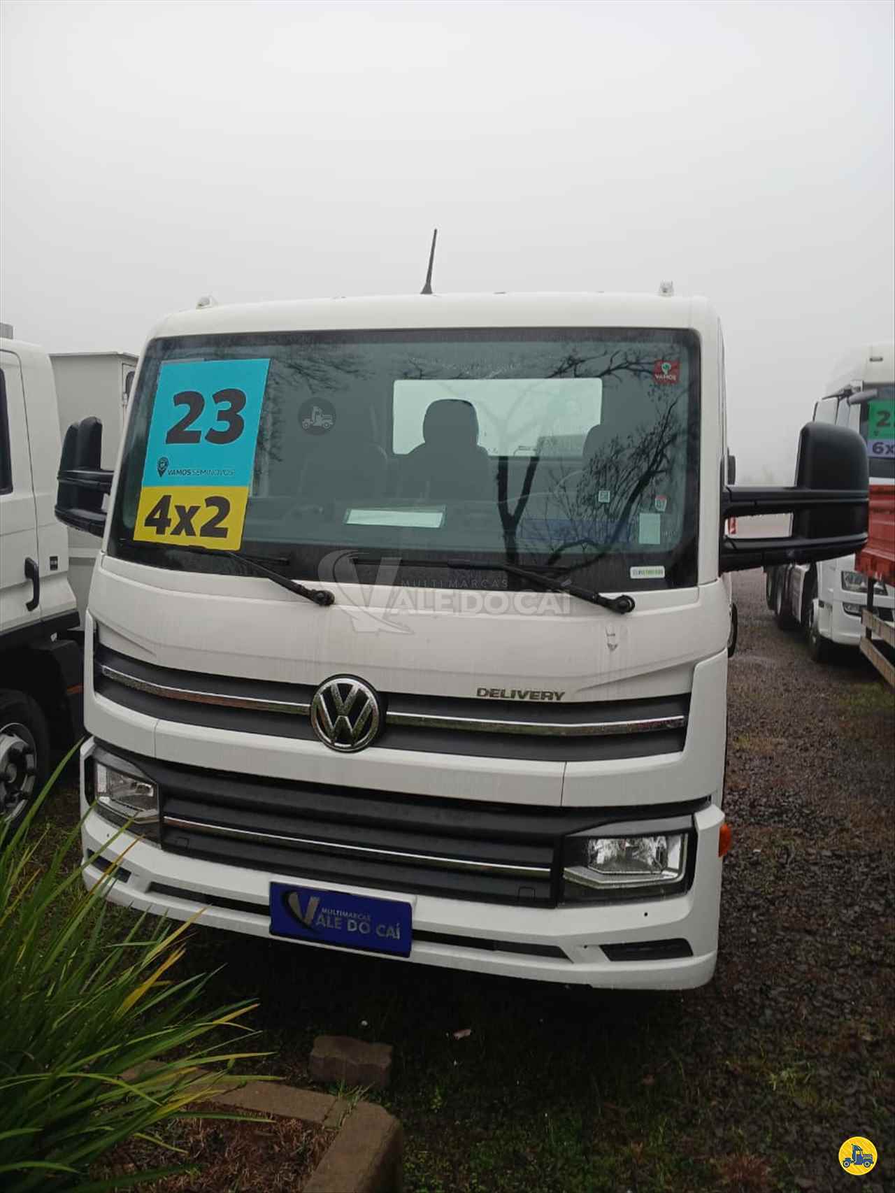 CAMINHAO VOLKSWAGEN VW 6160 Chassis Toco 4x2 Vale do Cai Implementos Rodoviários - Truckvan SAO SEBASTIAO DO CAI RIO GRANDE DO SUL RS